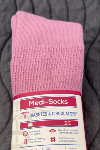 New: MEDI-Crew Socks. Diabetics Improve Circulation / Neuropathy. 90% Cotton 7% Poly 3% Elastic  