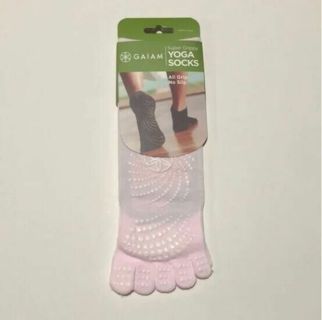 New Gaiam Yoga Socks Light pink Womens/Ladies show size 5 - 10 All Grip No Slip