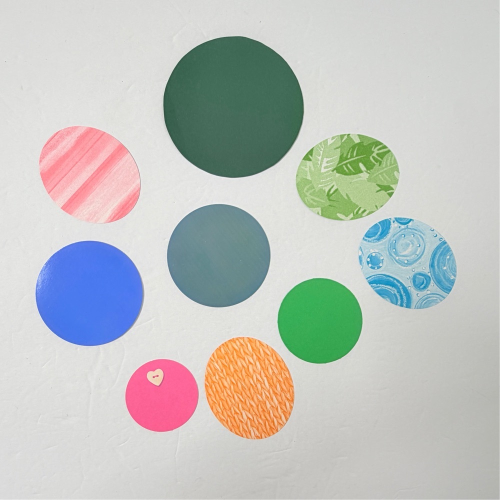 Free:  Circle Card Stock Cut Outs Scrapbook 