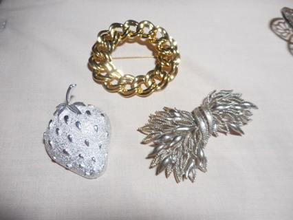 Lot 3 Vintage Modern Mid-size Pins Brooches