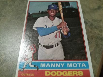 1976 TOPPS MANNY MOTA LOS ANGELES DODGERS BASEBALL CARD# 548