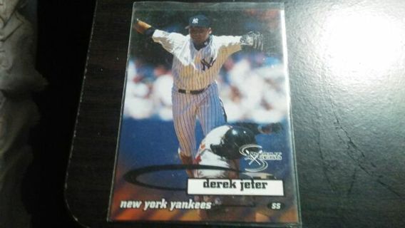 1998 FLEER DUGOUT AXCESS DEREK JETER NEW YORK YANKEES BASEBALL CARD# 73