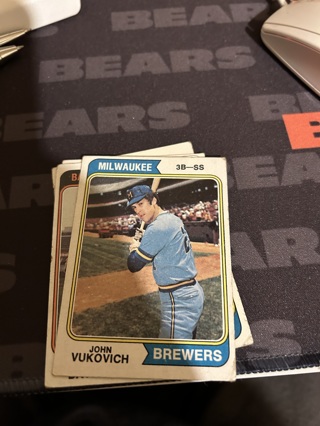 1974 topps john vukovich  (rough)