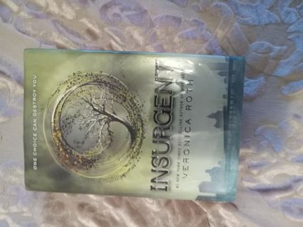 ALL THREE DIVERGENT SERIES BOOKS, GOOD CONDITION, NO MARKS