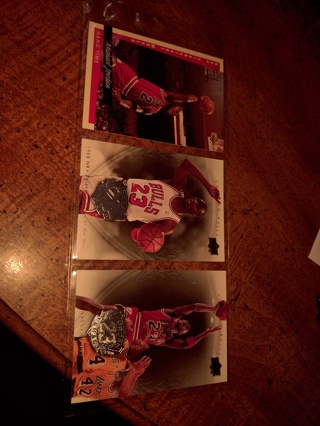 Three-card lot basketball  the goat Michael Jordan 