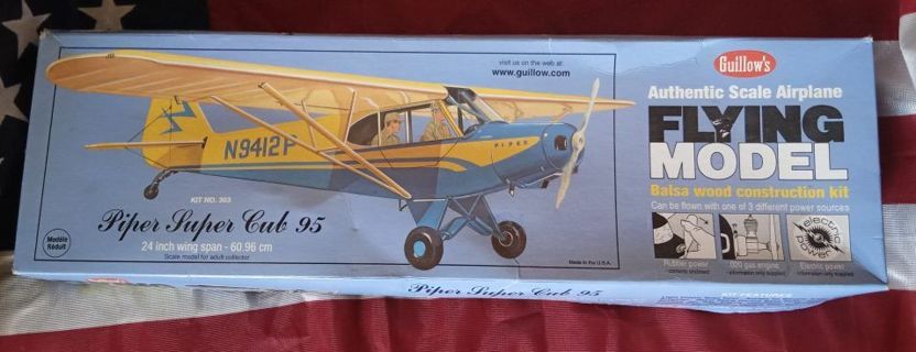 Piper Super Cub flying airplane model