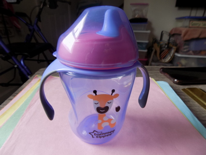 tommee Tipper Toddler sippy cup purple & pink with giraffe on it double handle