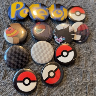 13 Pokémon pins 1 inch Lot Pokemon-2