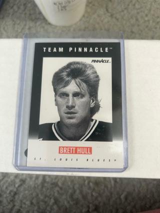 1991-92 Brett Hull Team Pinnacle Hockey Card B-12