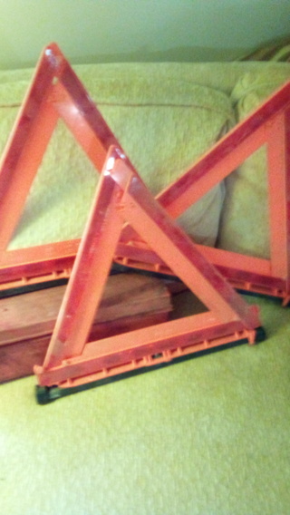 KD lamp triangles 