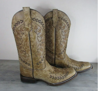 Circle G Corral Women's 6.5 Embroidery Square Toe Western Boots Light Sand