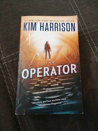 The Operator by Kim Harrison (paperback)