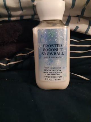 BBW frosted coconut snowball body lotion 3 oz