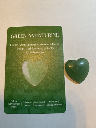 ♥♥HEALING STONE~GREEN AVENTURINE~COMES WITH INFO CARD~HEART-SHAPED~FREE SHIPPING♥♥