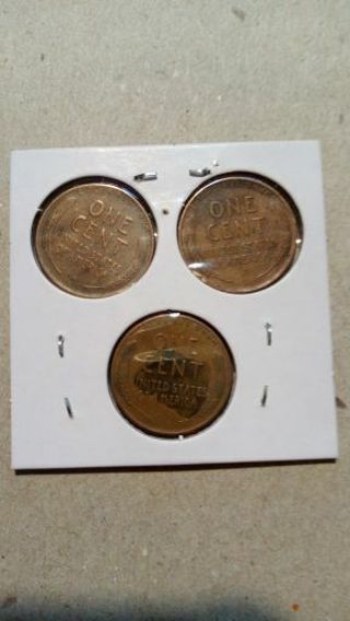 3- RANDOM WHEAT PENNY'S.IN 2/2 HOLDER.. YEP YOU DECIDE THE PRICE