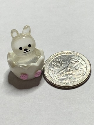 EGG SHELL ANIMAL~#4~BUNNY/RABBIT~1 BUNNY/RABBIT ONLY~GLOW IN THE DARK~FREE SHIPPING!