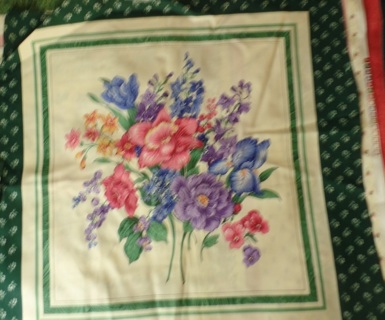 Floral Bouquet Pillow Top to Quilt and Sew, 14-1/2" Square Design, 100% Cotton - PIL-008a