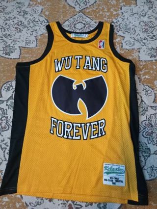 The clan forever basketball size M