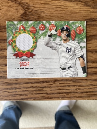 2022 Topps Holiday Aaron Judge jersey relic card 