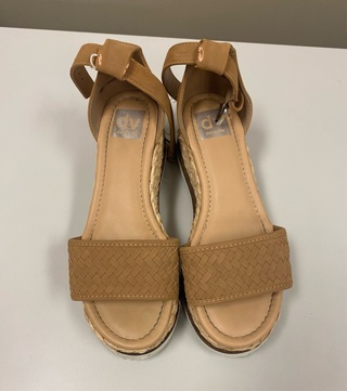 Women’s Size 7 Wedge Sandals Dolce Vita