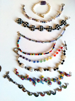 Lot 9 Small Beads Bracelets
