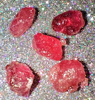 GEMSTONES ALL NATURAL AND BEAUTIFUL ROUGH UNCUT RUBIES 9.44 CARATS OF BEAUTY AT A STEAL OF A DEAL 