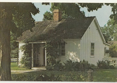 Vintage Unused Postcard: f: Herbert Hoover Presidential Library. West Branch, Iowa