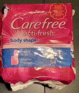 CAREFREE PANTY LINERS - QTY 54 NEW PKG - FREE SHPG :D