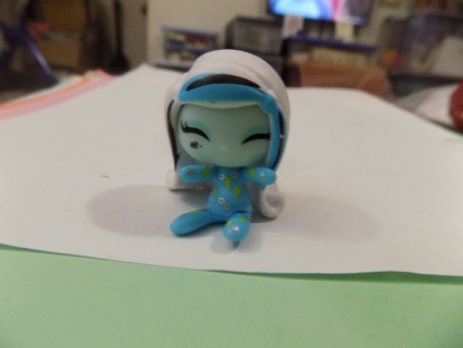 Monster High mini sleepover ghoul friend blue body