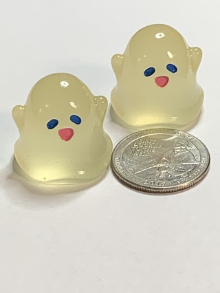 GHOST FIGURES~#19~YELLOW~SET OF 2 GHOSTS~GLOW IN THE DARK~FREE SHIPPING!