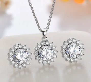 NEW Big cz crystal jewelry set new in gift bag