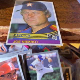 1984 donruss Joe niekro baseball card 