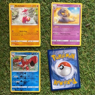 3 Pokémon cards 