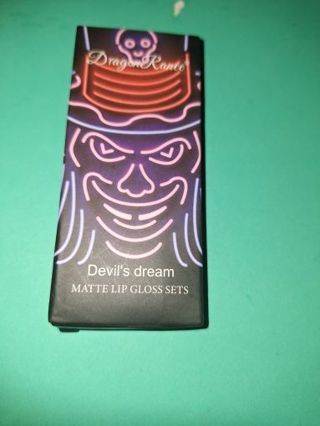 Dragon Renee Devils Dream lipgloss