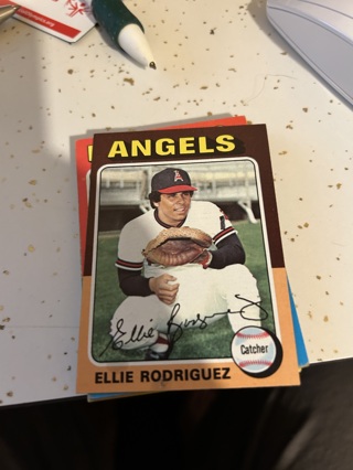 1975 topps ellie rodriguez