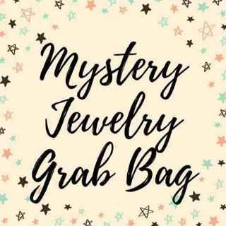 6 jewelry items in a VELVET JEWELRY BAG=new 3 pc. set+new avon bracelet+2new necklaces