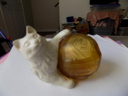 Vintage empty Avon bottle white cat with glass ball of yarn decanter