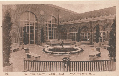 Vintage Unused Postcard: x: Fountain Court, Haddon Hall, Atlantic City, NJ