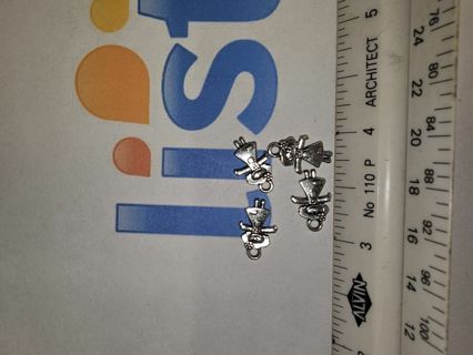 4 pc little girl charms