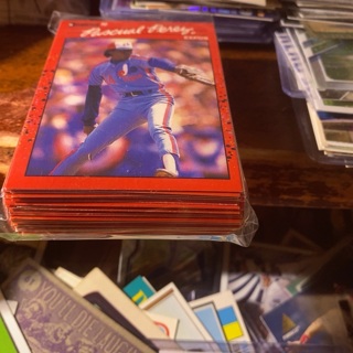 (50) random 1990 donruss baseball cards 