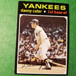1971 Topps Vintage Baseball Card # 358 - DANNY CATER - YANKEES - NRMT/MT