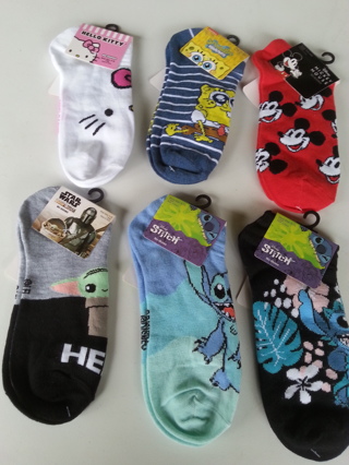 6 new pair womens socks. 