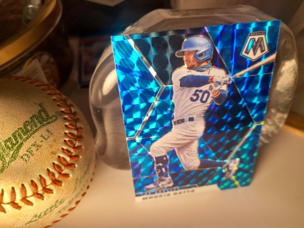 2021 Mookie Betts Mosaic Chrome Prizm Dodgers