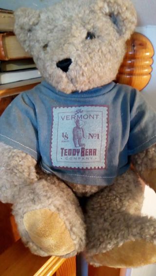 1994- THE VERMONT TEDDY BEAR COMPANY. BEAR.. VERY NICE COLLECTIBLE..