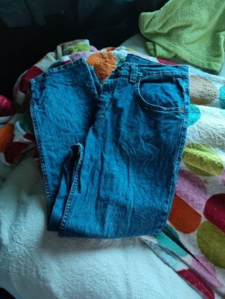 Wrangler Jeans size 16 Husky with adjustable waist