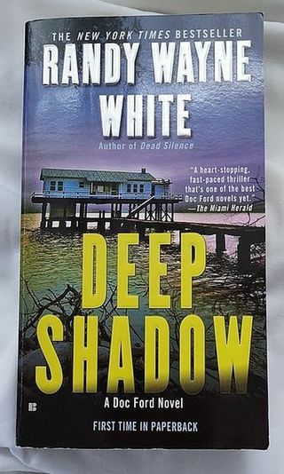 PAPERBACK BOOK Crime / Mystery DEEP SHADOW  by Randy Wayne