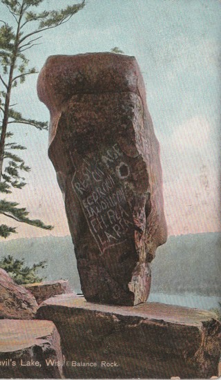 Vintage Used Postcard: a: Devil's Lake, Balanced Rock, WI