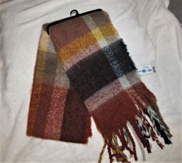 NWT Beautiful Plaid Blanket Scarf in Fall Colors