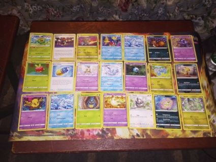 21 RANDOM POKEMON CARDS #223