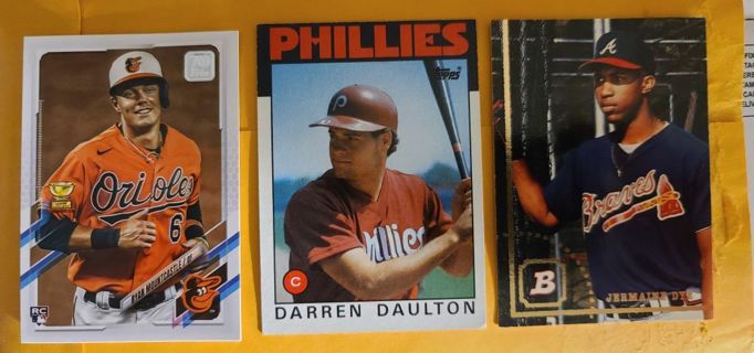 3 mlb rookie cards